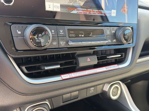 New 2026 Toyota Grand Highlander XLE FWD image 27