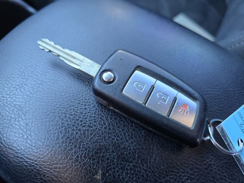 Used 2016 Nissan Rogue S image 29