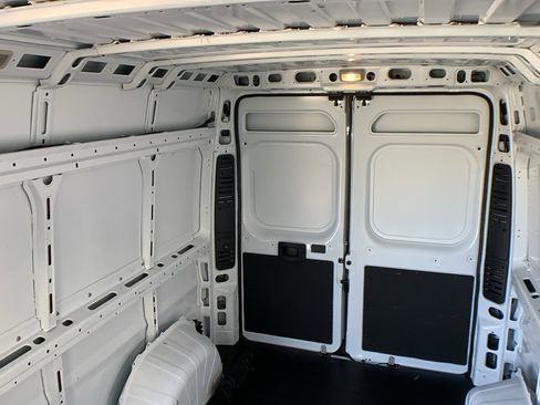 Used 2025 RAM ProMaster 2500 w/ Power Group image 22