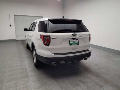 Used 2018 Ford Explorer XLT FWD image 6