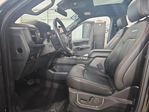 Used 2024 Ford Expedition Platinum AWD/4WD image 22