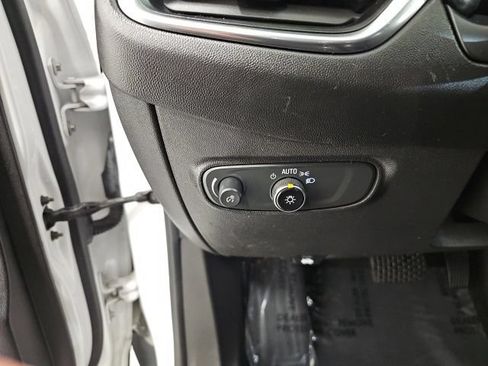 Used 2022 Chevrolet Equinox LT FWD image 17