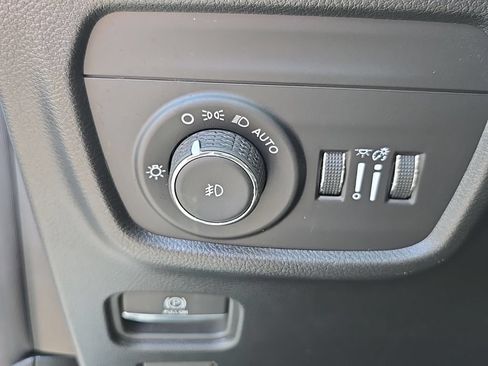 Used 2025 Jeep Grand Cherokee L Summit w/ Obsidian Package AWD/4WD image 19