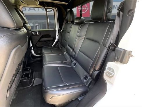 Used 2020 Jeep Gladiator Mojave AWD/4WD image 22