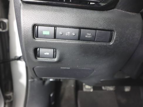 Certified 2020 Nissan Sentra SV image 19