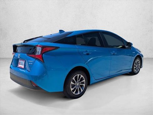 Certified 2021 Toyota Prius Limited w/ Premium Convenience Package FWD image 5
