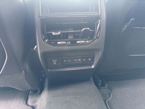 New 2026 Jeep Grand Cherokee Limited w/ Limited Altitude Package image 39