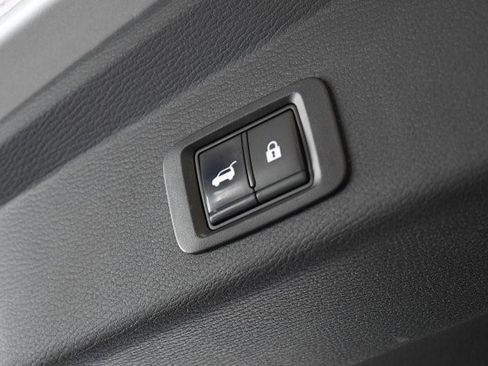 Used 2022 Mitsubishi Outlander SEL AWD/4WD image 19
