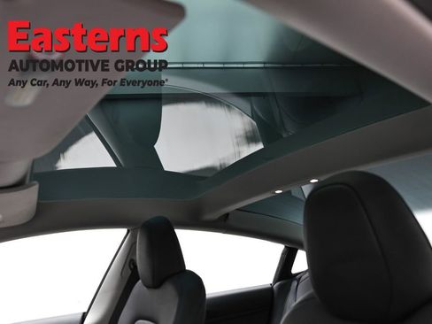 Used 2023 Tesla Model 3 Standard Range image 29