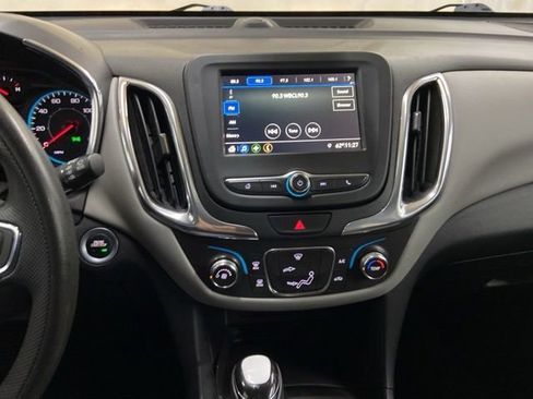 Used 2019 Chevrolet Equinox LS AWD/4WD image 34
