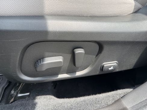 Used 2018 Subaru Forester 2.5i Premium AWD/4WD image 18