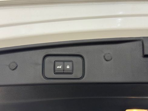 New 2026 Nissan Pathfinder Platinum image 25