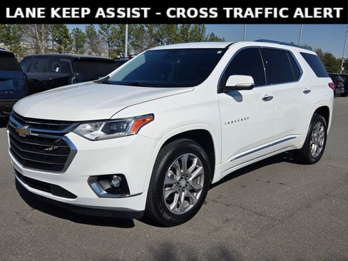 Used 2021 Chevrolet Traverse Premier w/ LPO, Floor Liner Package FWD image 3