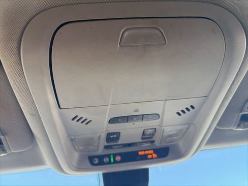 Used 2020 Chevrolet Equinox Premier image 25