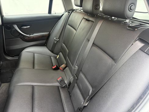 Used 2007 BMW 328xi Wagon image 16