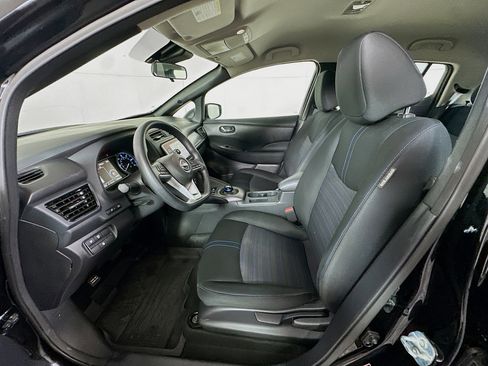 Used 2024 Nissan Leaf S image 13