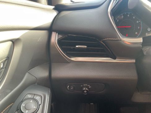 Used 2019 Chevrolet Traverse LS image 11