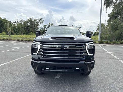Used 2024 Chevrolet Silverado 2500 High Country w/ Midnight Edition AWD/4WD image 8
