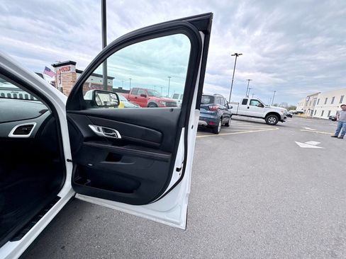 Used 2013 GMC Terrain SLE image 31