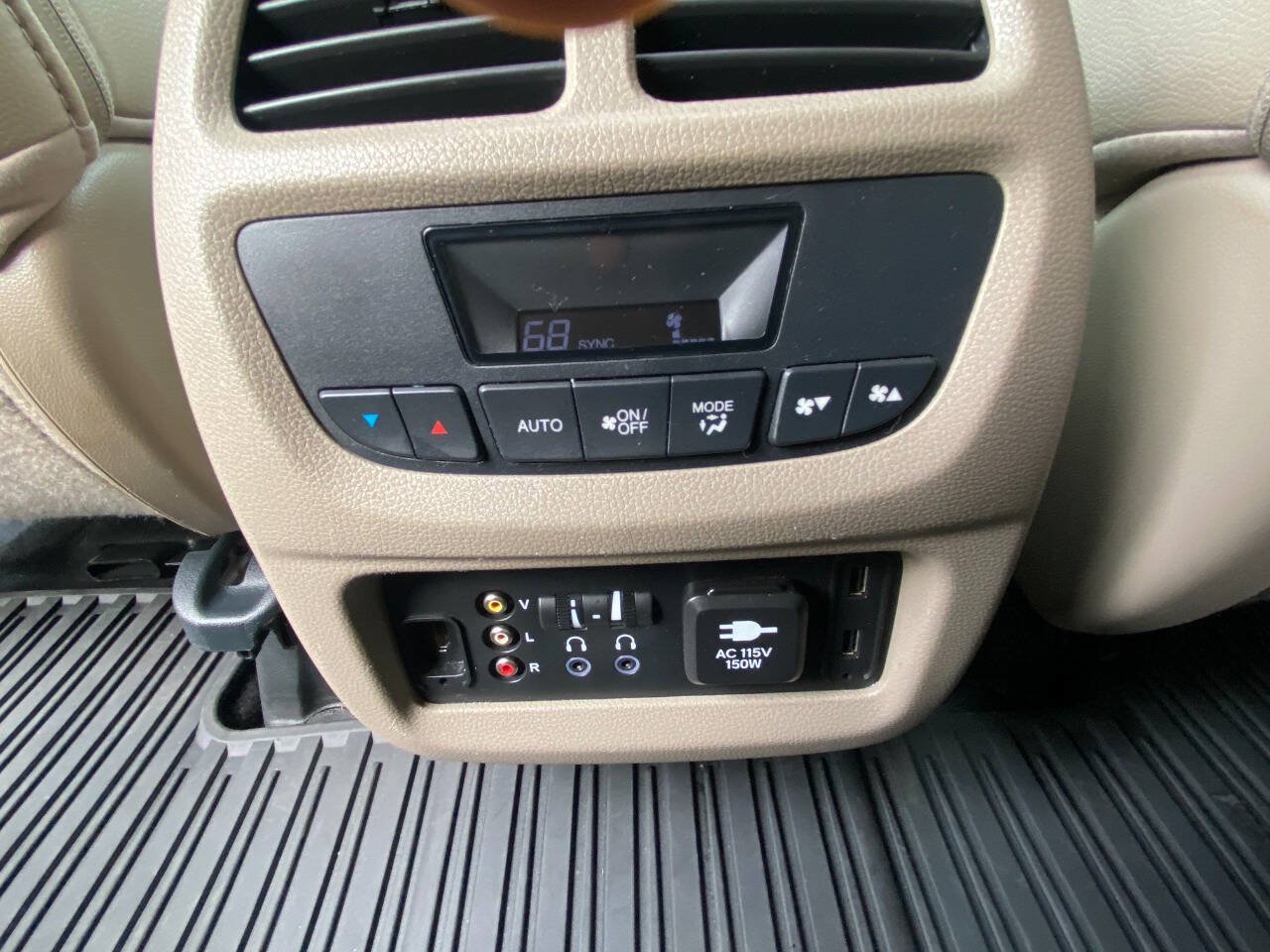 Used 2016 Honda Pilot Touring image 47