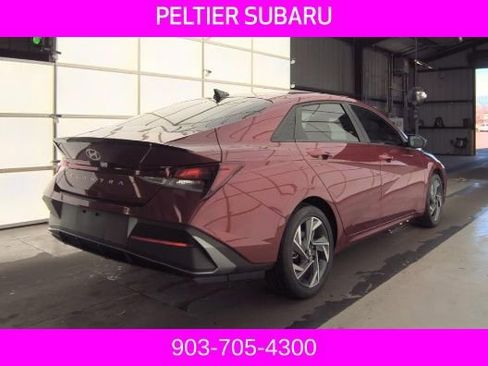 Used 2025 Hyundai Elantra Sport FWD image 5