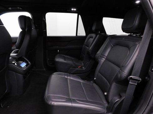 Used 2023 Lincoln Navigator Reserve image 27
