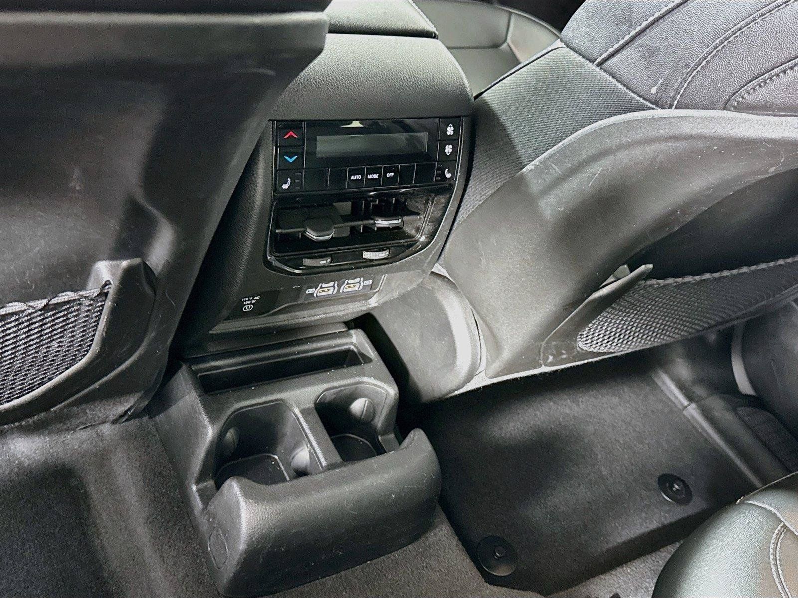 Used 2023 Jeep Grand Cherokee L Limited AWD/4WD image 19