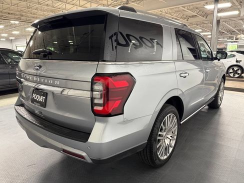 Used 2024 Ford Expedition Limited AWD/4WD image 4