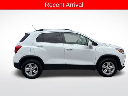 Used 2019 Chevrolet Trax LT w/ LT Convenience Package AWD/4WD image 8