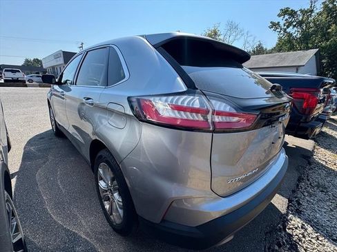 Used 2024 Ford Edge Titanium AWD/4WD image 2