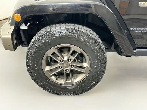 Used 2017 Jeep Wrangler Unlimited Sahara AWD/4WD image 34