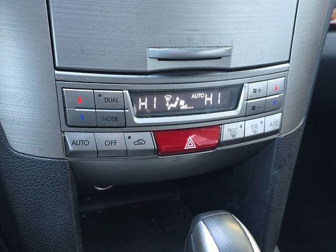 Used 2011 Subaru Outback 2.5i Limited w/ PWR Moonroof Pkg image 19