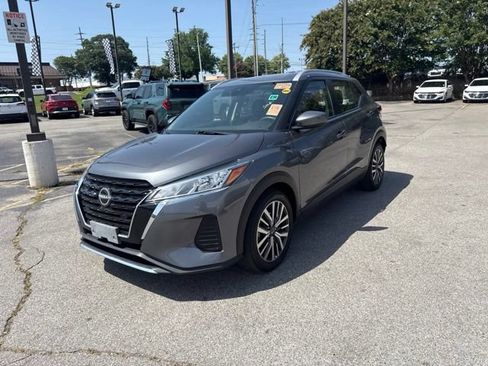 Used 2022 Nissan Kicks SV FWD image 7