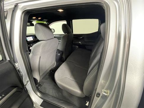 Used 2019 Toyota Tacoma TRD Sport w/ Technology Package image 13