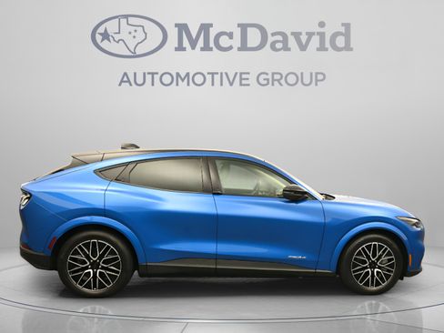 Used 2025 Ford Mustang Mach-E Premium RWD image 9