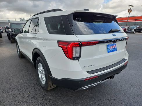 New 2026 Ford Explorer Active w/ Active Comfort Package RWD image 9