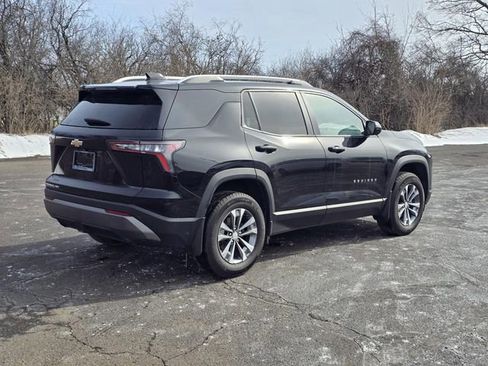 Used 2025 Chevrolet Equinox LT w/ Convenience Package II image 3