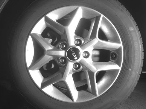 Used 2025 Kia Soul LX w/ LX Technology Package FWD image 17