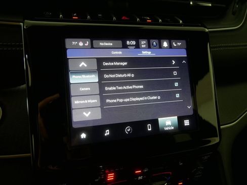 Used 2025 Jeep Grand Cherokee Altitude image 25