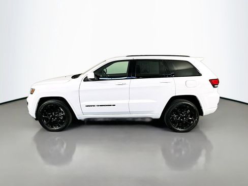 Used 2022 Jeep Grand Cherokee Laredo X AWD/4WD image 4