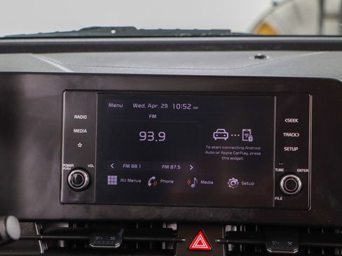 Used 2024 Kia Sportage LX FWD image 19