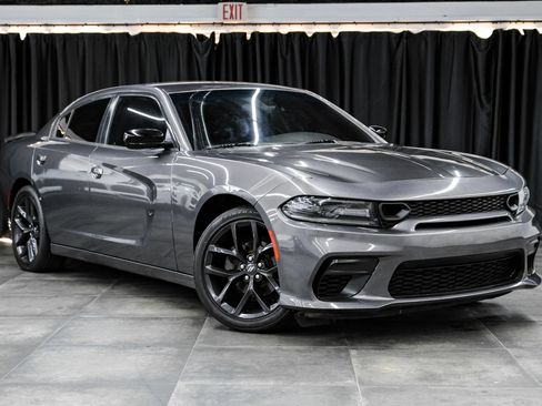 Used 2021 Dodge Charger SXT w/ Blacktop Package RWD image 6