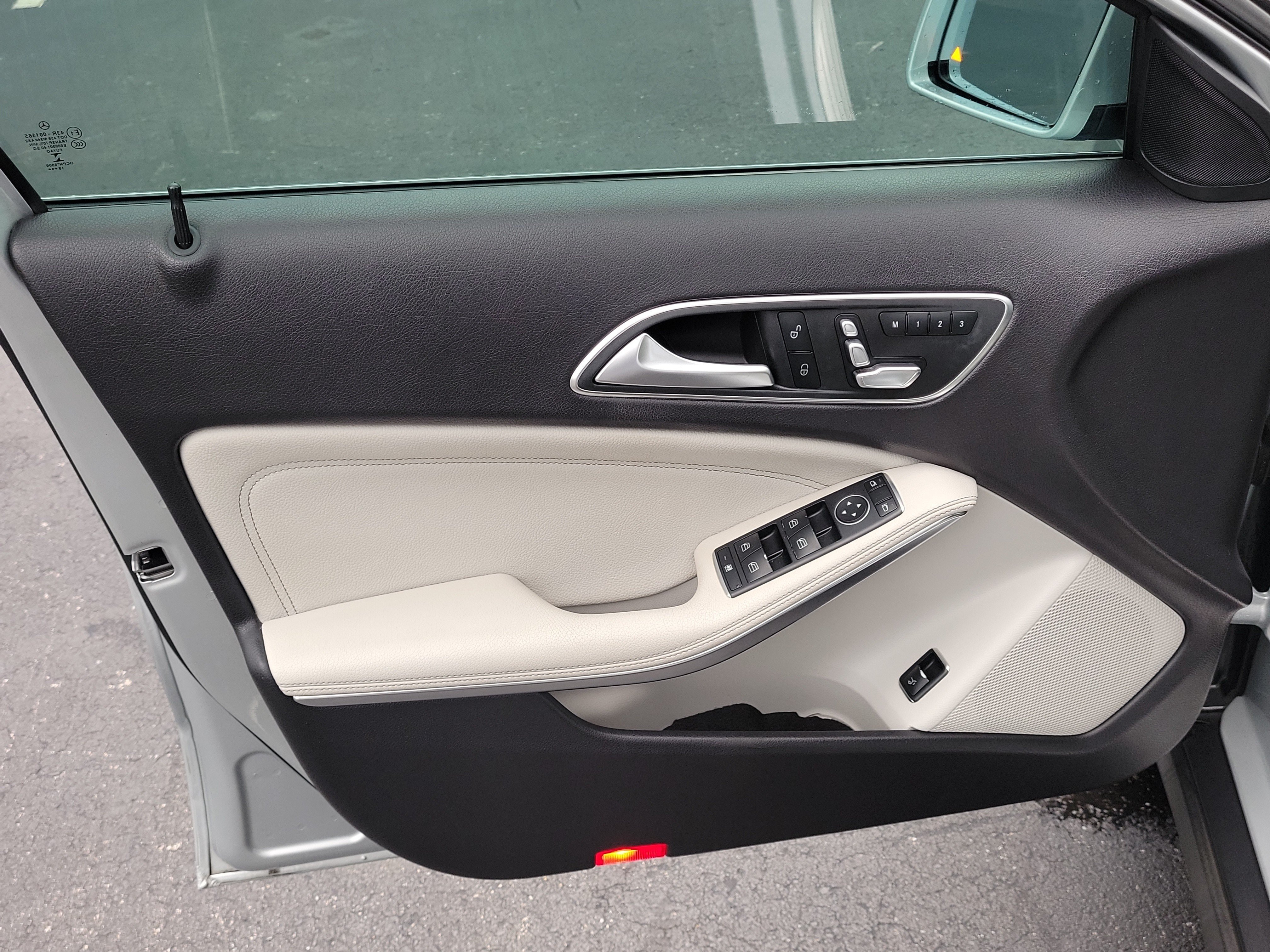 Used 2019 Mercedes-Benz GLA 250 image 17