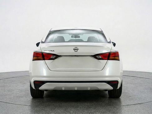 Used 2025 Nissan Altima 2.5 SV image 7