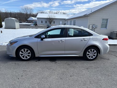 Certified 2024 Toyota Corolla LE image 9