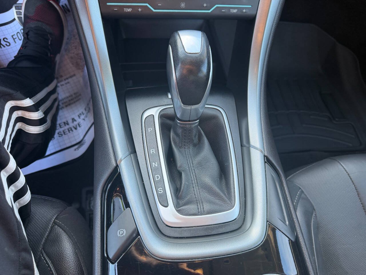 Used 2014 Ford Fusion Titanium FWD image 25