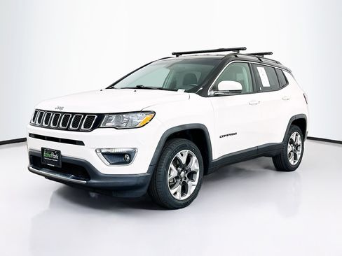 Used 2018 Jeep Compass Limited AWD/4WD image 3