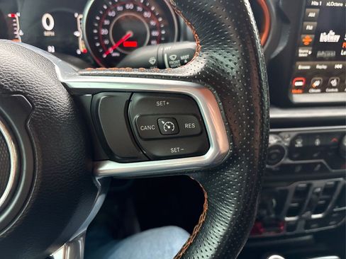 Used 2022 Jeep Gladiator Mojave w/ Cold Weather Group image 22