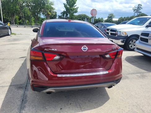 Used 2021 Nissan Altima 2.5 SR w/ SR Premium Package FWD image 26