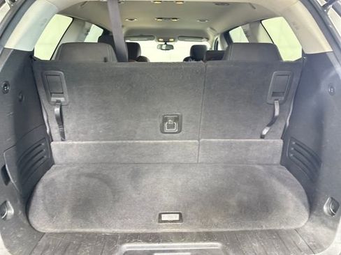 Used 2015 Chevrolet Traverse LT w/ Style and Technology Package image 25